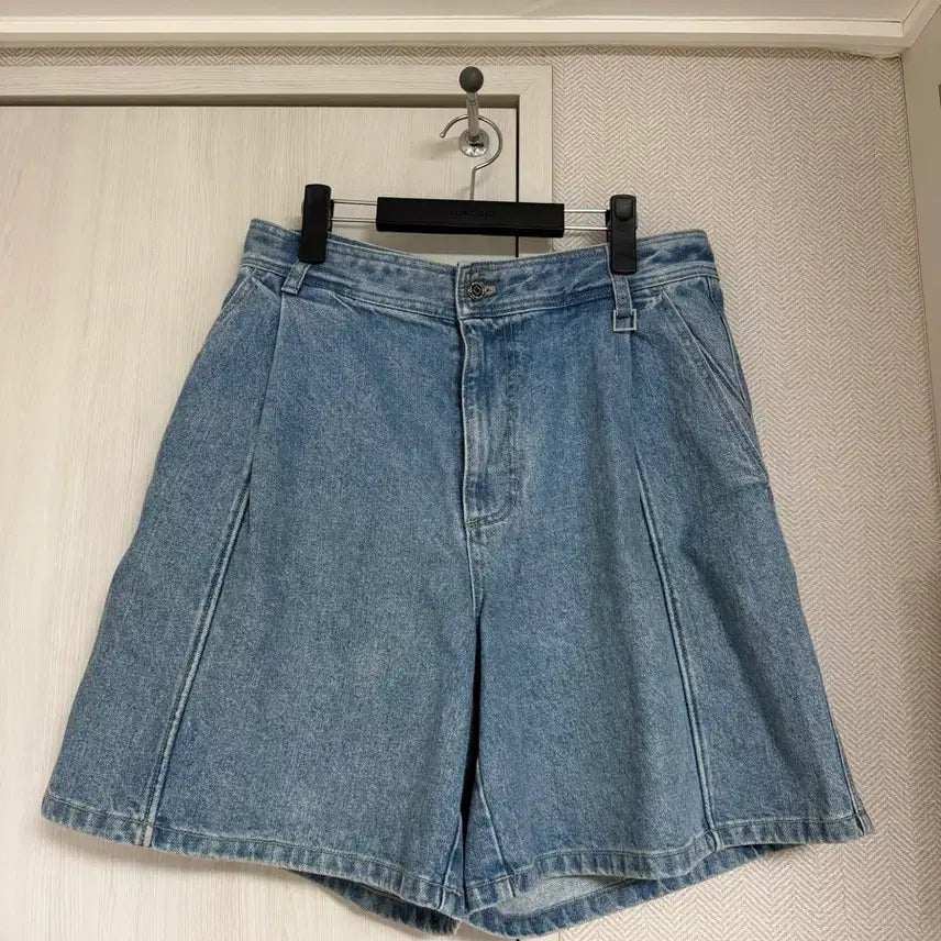 [BUNJANG] Wooyoungmi 22SS One-Tuck Wide Denim Shorts / (48) 22ss 우영미 원턱 와이드 데님 쇼츠 반바지