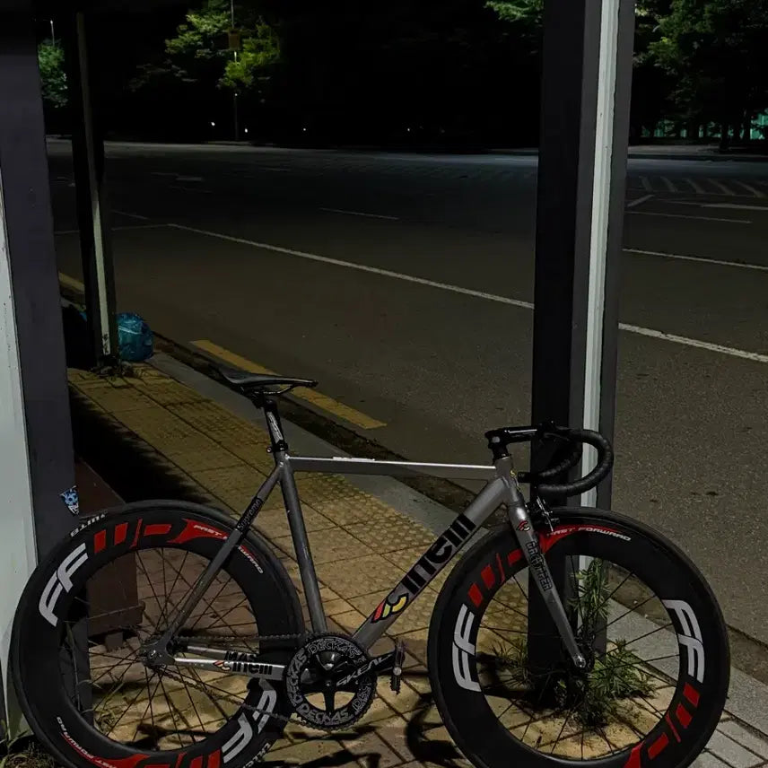 [BUNJANG] Cinelli Mash Bolt 1.0 Track Frame (NOMEK NOMEK Edition) w/ Sugino Crankset - Size M / 치넬리 노먹노크 m사이즈 프레임 희귀매물 급처