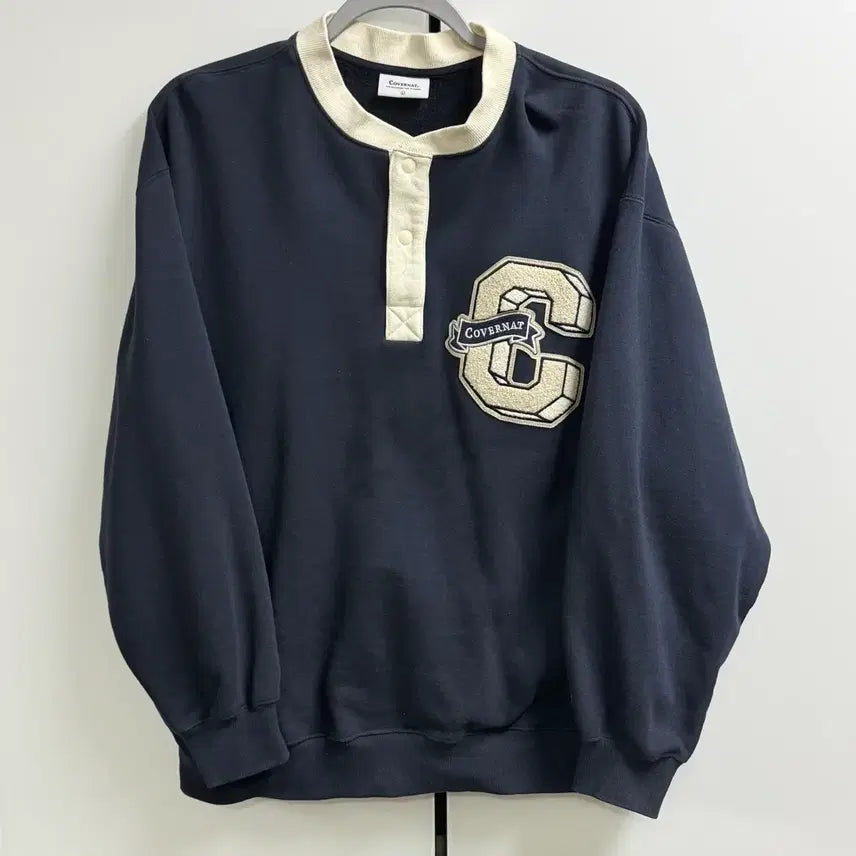 [BUNJANG] Covernat Preppy C Logo Overfit Henley Neck Brushed Sweatshirt L / 커버낫 프레피 C 로고 오버핏 헨리넥 기모 맨투맨 L