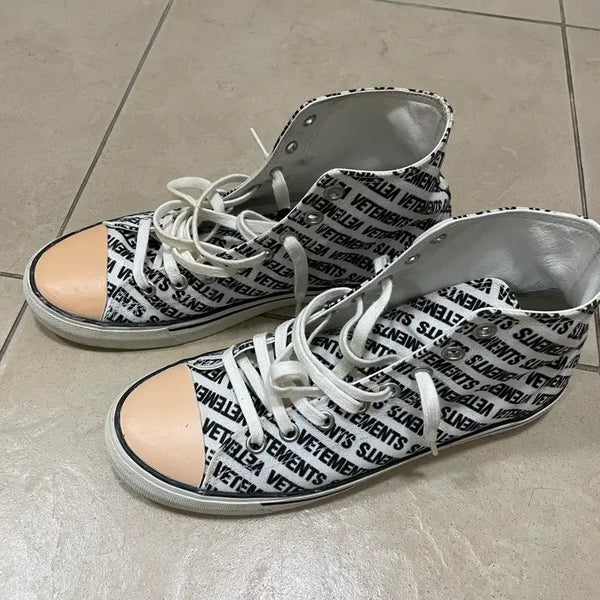[BUNJANG] VETEMENTS Logo High-Top Sneakers Size 41 / 베트멍 로고 하이탑 스니커즈 41