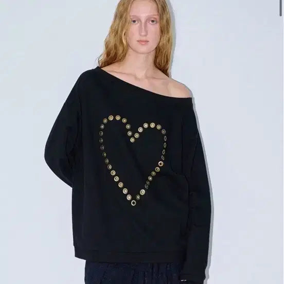 [BUNJANG] Polisueom One-Shoulder Sweatshirt / 폴리수엠 원숄더 맨투맨
