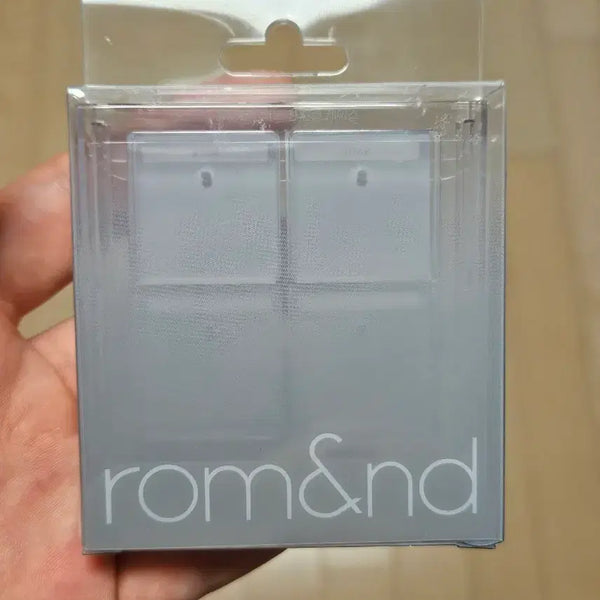 [BUNJANG] Rom&nd 4-Quad Eyeshadow Case Slide-In Single / 롬앤 4구 섀도우 케이스 슬라이드 인 싱글