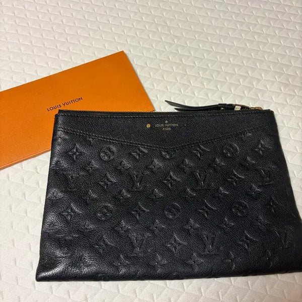 [BUNJANG] Louis Vuitton Monogram Empreinte Clutch Bag / [정품] 루이비통 앙프레뜨 클러치백 판매 (케어 환영)