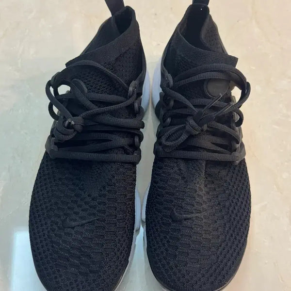 [BUNJANG] Nike Air Presto Flyknit Ultra Black White Sneakers / 나이키 에어 프레스토 플라이니트 울트라 블랙 화이트 판매합니다.