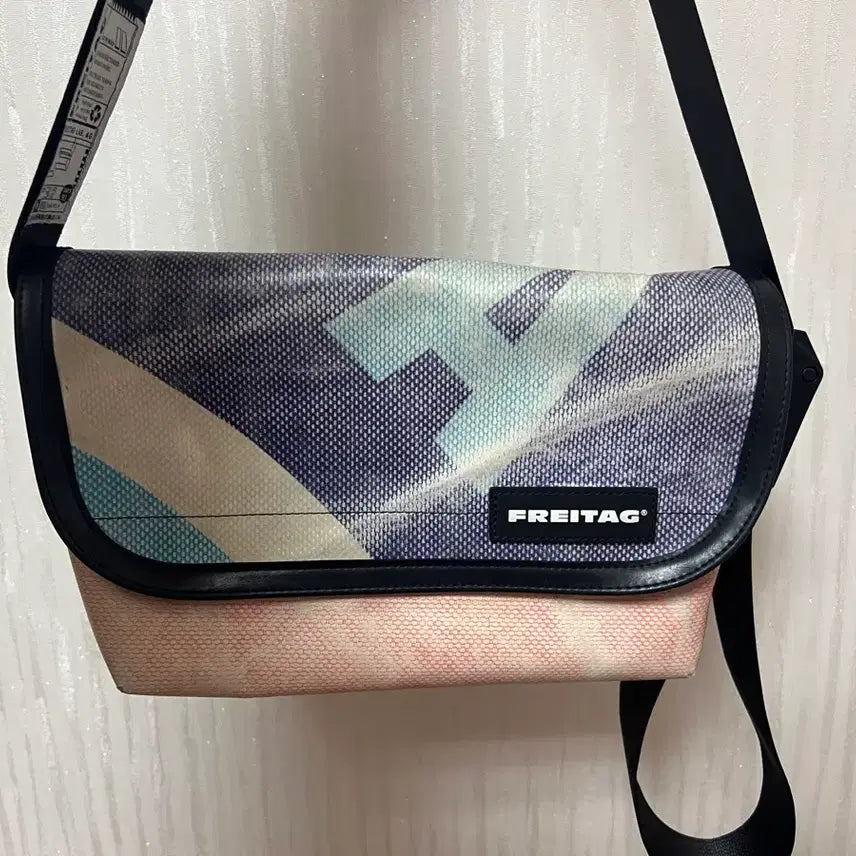 [BUNJANG] Freitag Hi-Five-O Purple/Pink Shoulder Bag / 프라이탁 하이파이브오 퍼플핑크