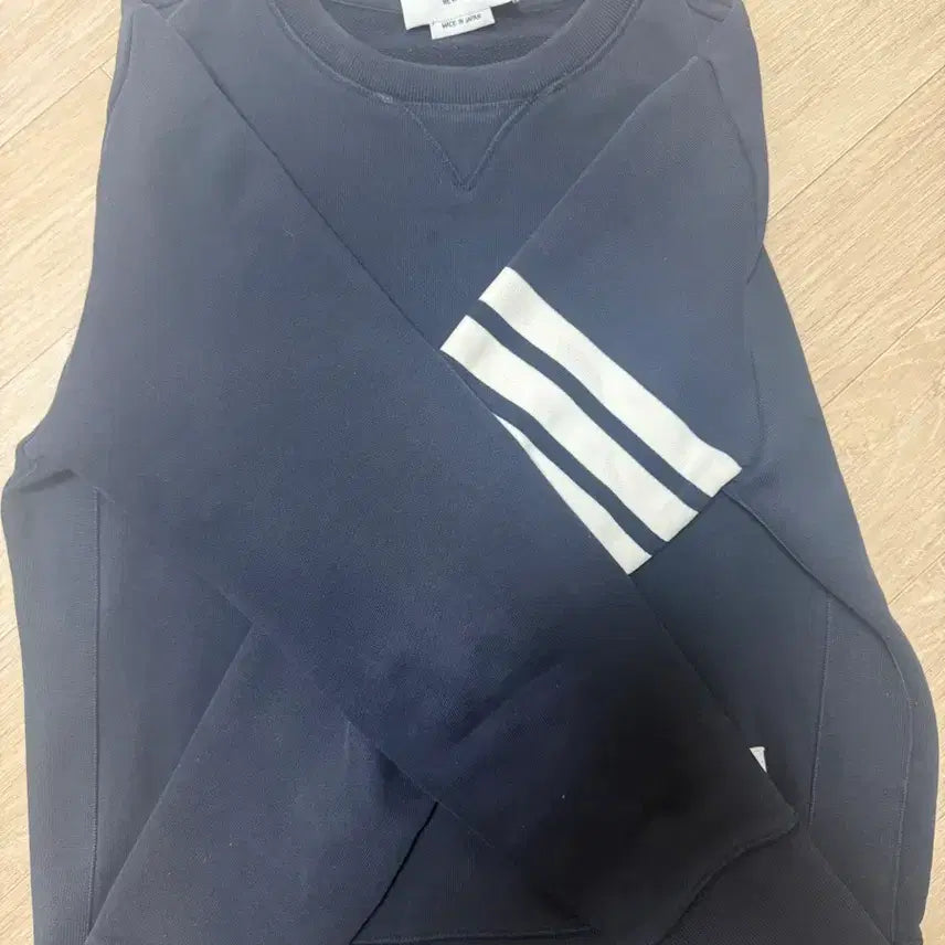[BUNJANG] Thom Browne Engineered Stripe Sweatshirt Navy / 톰브라운 엔지니어드 사선 스웨트셔츠 네이비 팝니다