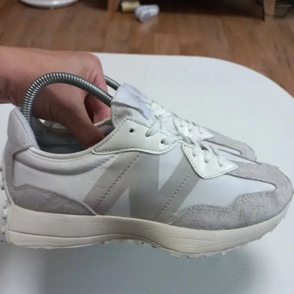 [BUNJANG] New Balance 327 Sneakers White 235 / 뉴발란스 327 스니커즈 화이트235