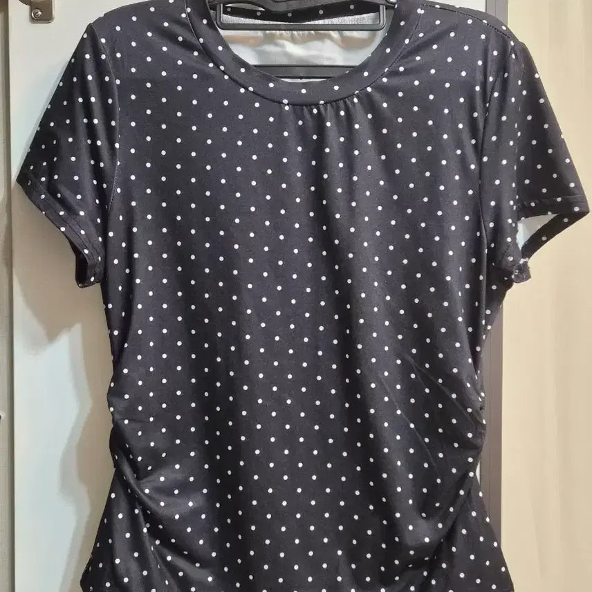 [BUNJANG] Polka Dot Short Sleeve T-Shirt / 새상품 도트 반팔 티셔츠 L