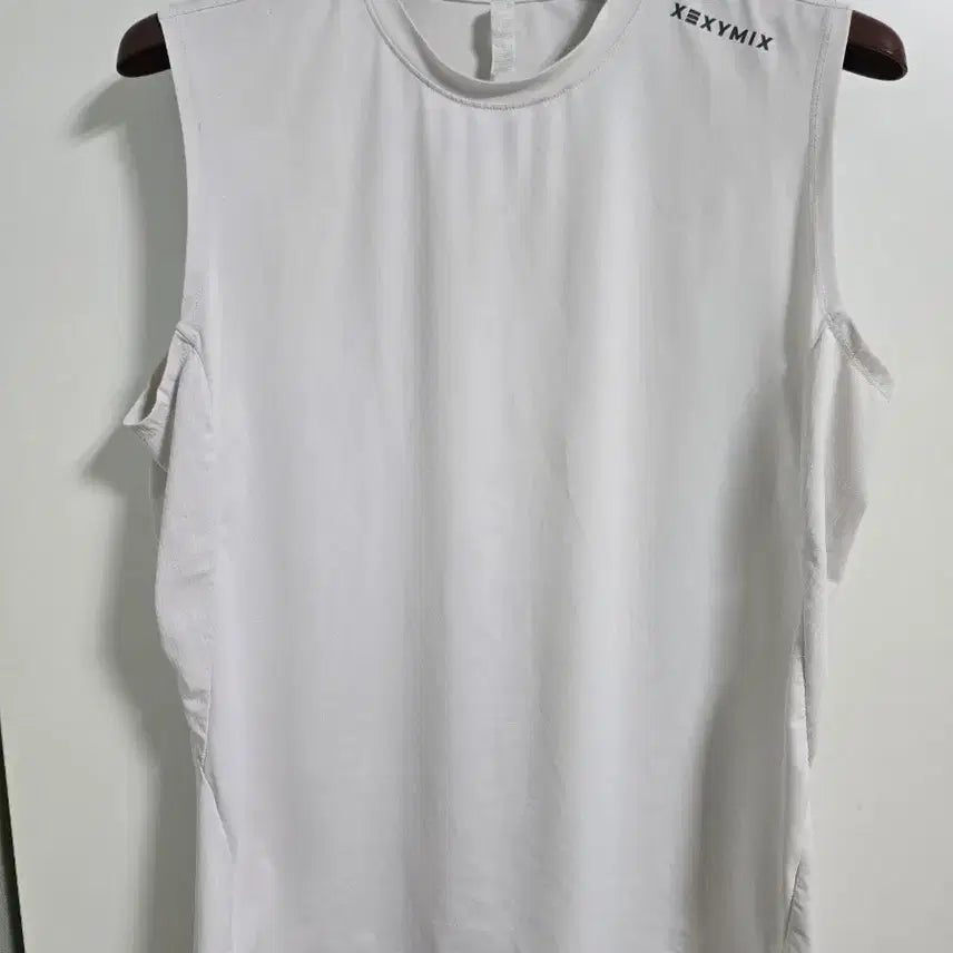 [BUNJANG] Xexymix White Sleeveless Top XL / 젝시믹스 화이트 민소매 XL