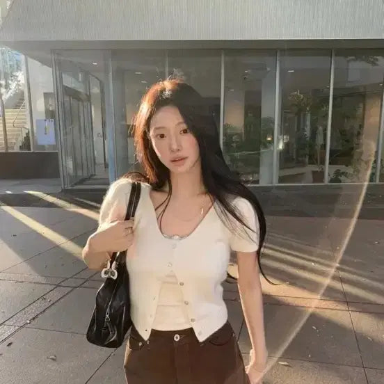 [BUNJANG] Leeds Liara Puff Cardigan Knit - White / 리즈 leeds 리아라쿤퍼프 가디건니트 화이트