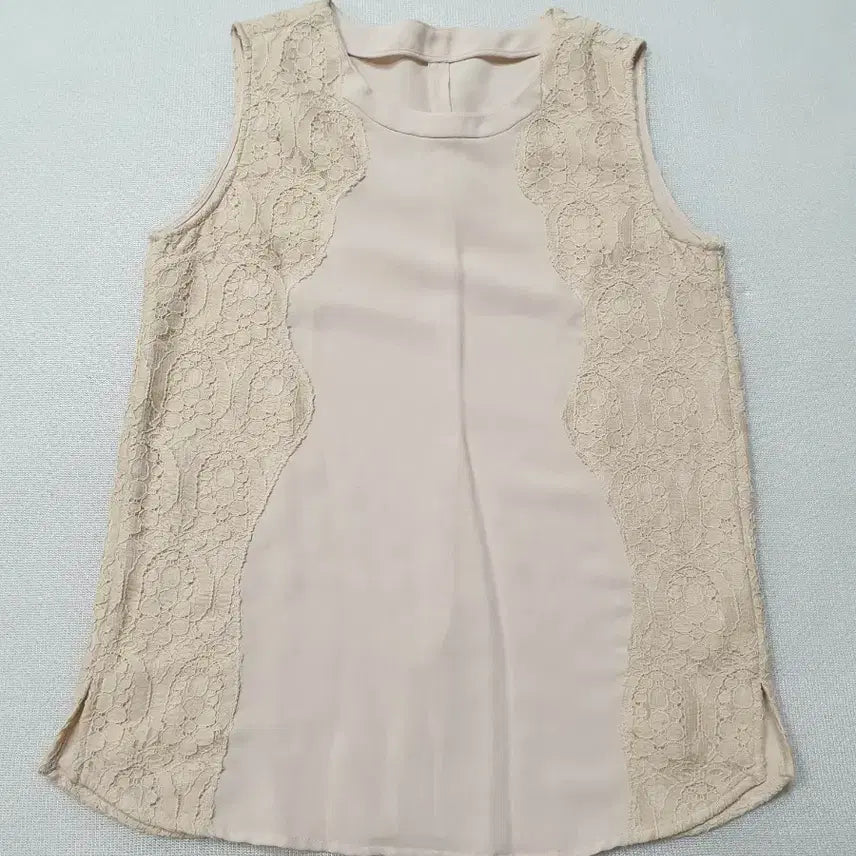 [BUNJANG] SJSJ Lace Panel Sleeveless Blouse Beige Women's 55 / SJSJ 레이스 배색 민소매 블라우스 베이지 55 여성85