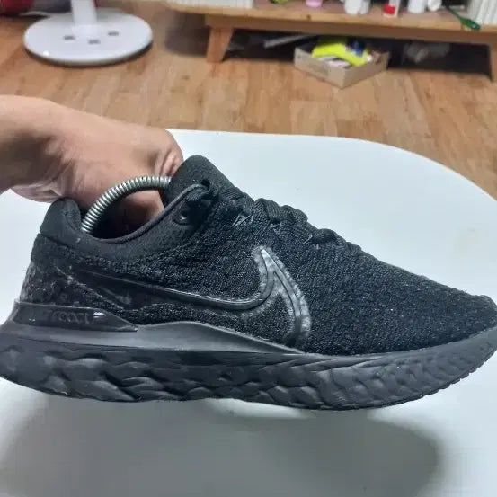 [BUNJANG] Nike Revolution 6 Next Nature Black (275) / 나이키 레볼루션 6 넥스트 네이처 블랙 275