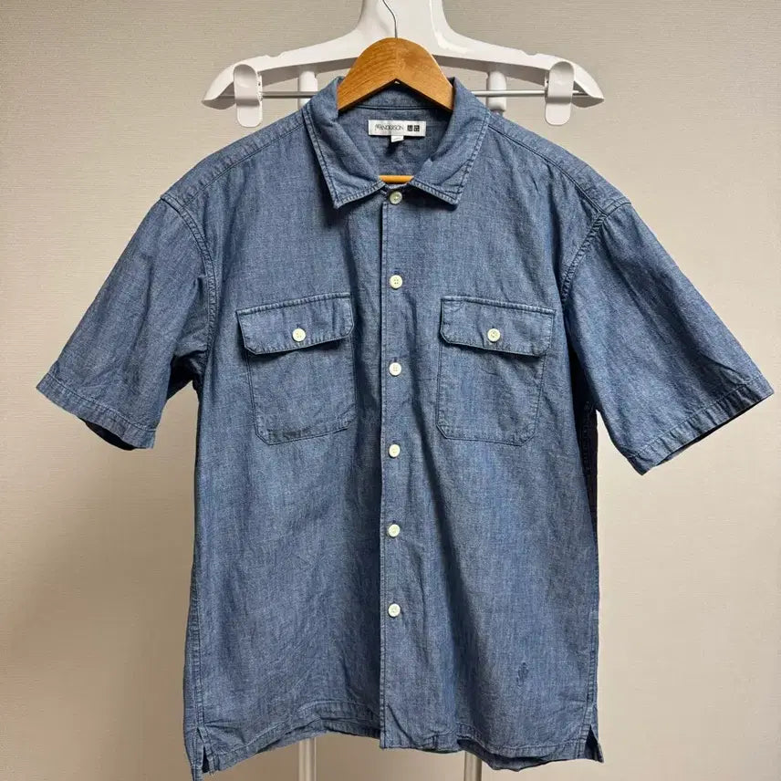 [BUNJANG] Uniqlo JW Anderson Denim Short Sleeve Shirt / 유니클로JWANDERSON 데님 반팔 셔츠