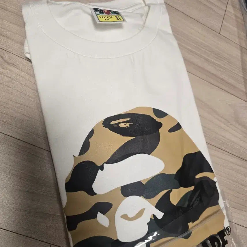 [BUNJANG] Bape First Camo Short Sleeve T-Shirt White XL / 베이프 퍼스트 카모 반팔 티셔츠 화이트 XL