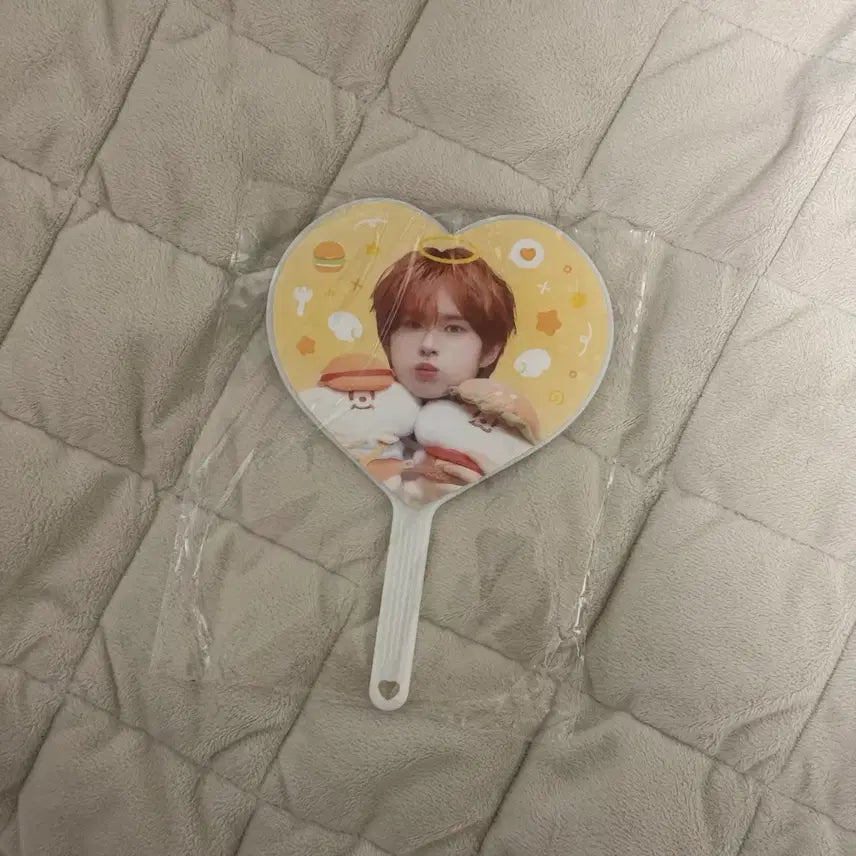 [BUNJANG] TWS Kyungmin Mini Uchiwa POB / 투어스 경민 미니 우치와 ㅅㅊ신유도훈영재한진지훈미공포