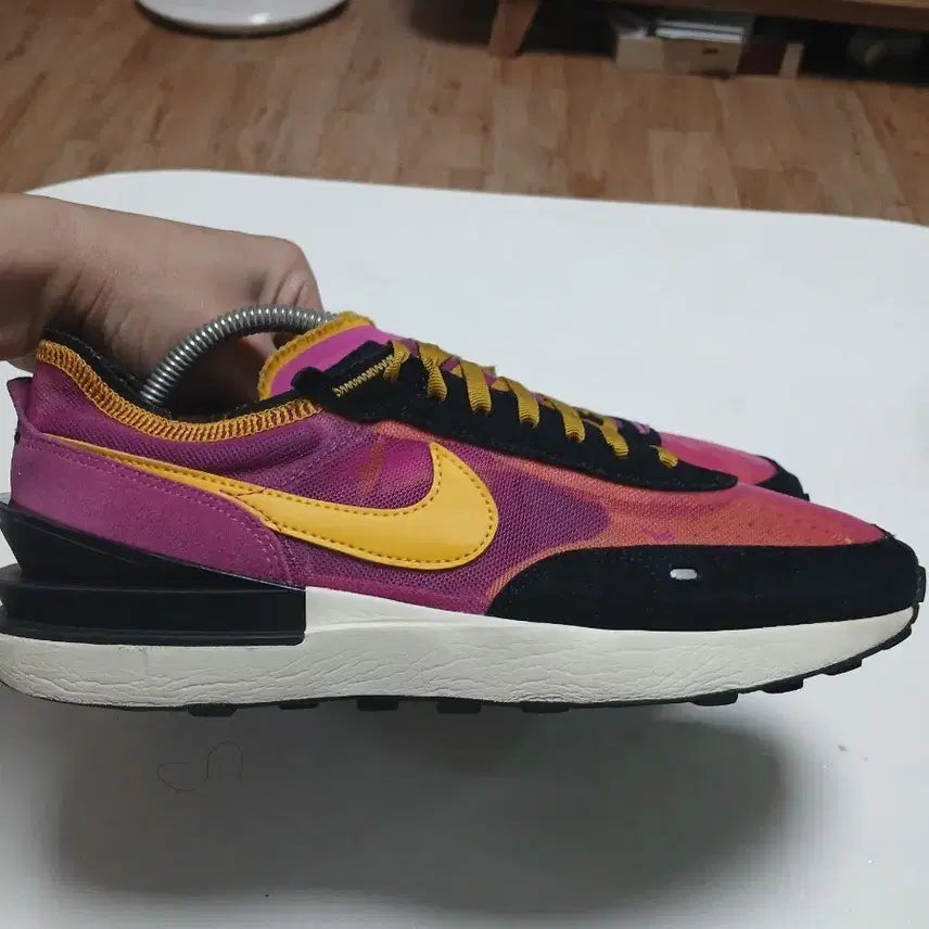 [BUNJANG] Nike Waffle 2 Trainer Pink Yellow (275) / 나이키 와플 2 트레이너 핑크 옐로우275
