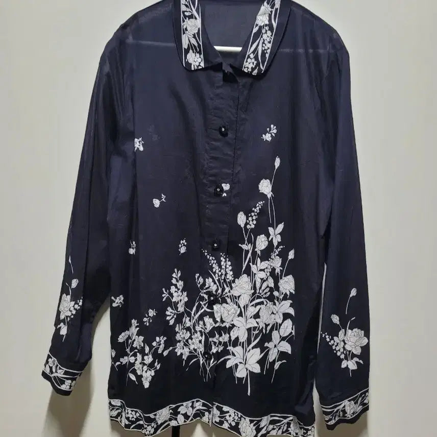[BUNJANG] Black Flower Pattern Long Sleeve Shirt / 블랙 플라워 패턴 롱슬리브 셔츠 프리