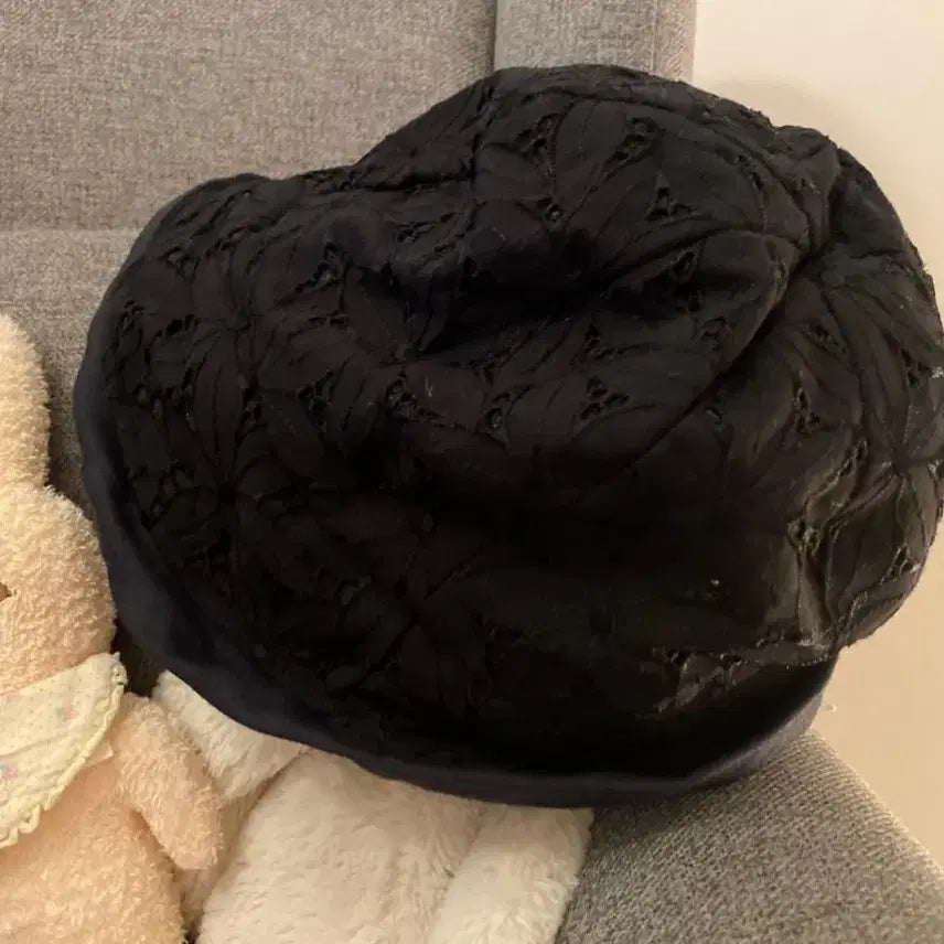 [BUNJANG] Black Lace Beret Hat / 블랙 자수 베레모