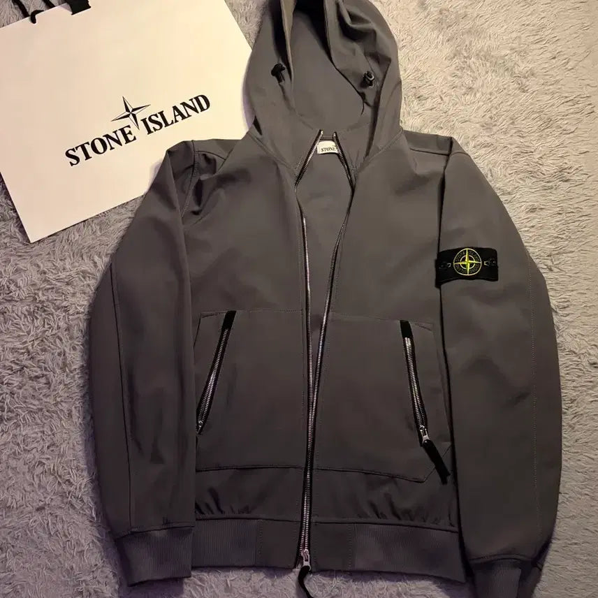 [BUNJANG] Stone Island Grey Soft Shell Jacket / 스톤아일랜드 그레이 소프트쉘