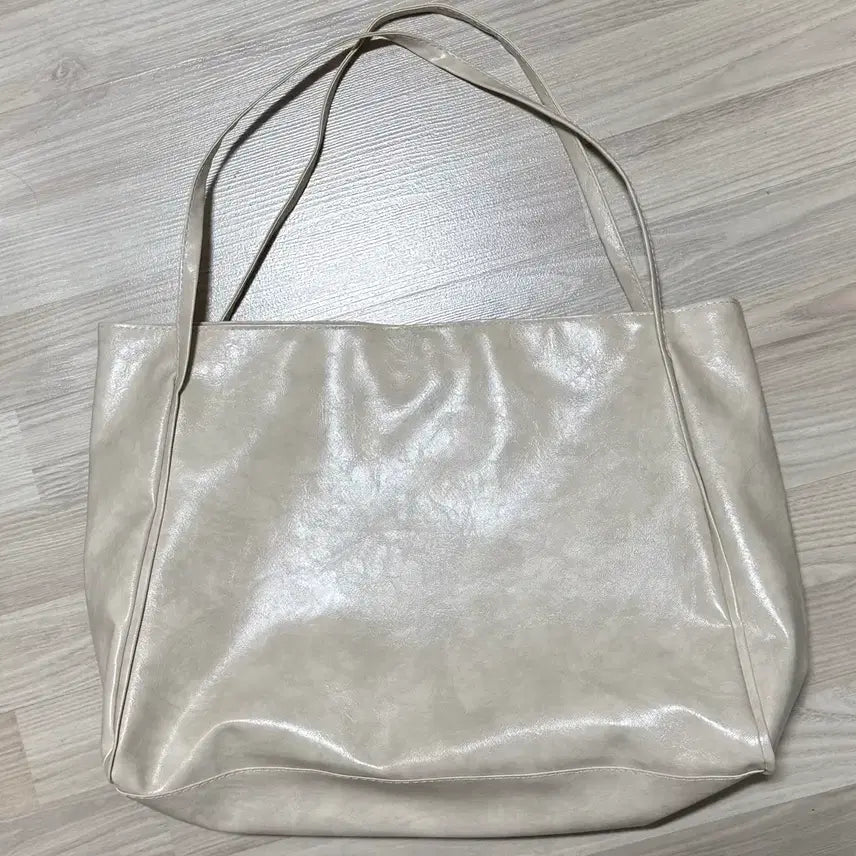[BUNJANG] Ivory Hobo Shoulder Bag / 아이보리 보부상 숄더백