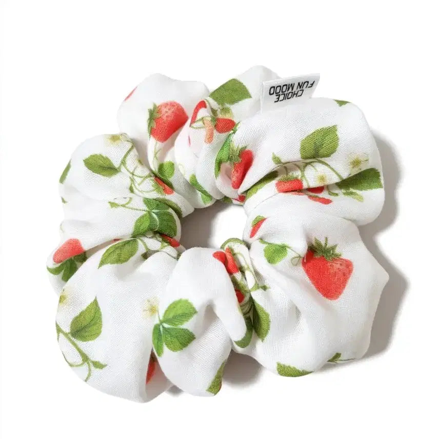 [BUNJANG] Strawberry Scrunchie / 상큼딸기 곱창밴드 풍성한헤어스크런치