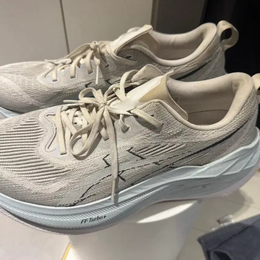 [BUNJANG] Asics Superblast 2 White Cool Grey Running Shoes / [290] 아식스 슈퍼블라스트2 화이트 쿨그레이 (크림구매)