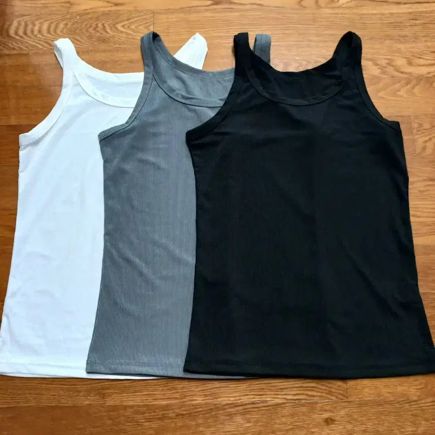 [BUNJANG] Women's Basic Sleeveless Camisole Tank Top 3-Pack / 민소매 캐미솔 탱크탑 나시 (새상품)