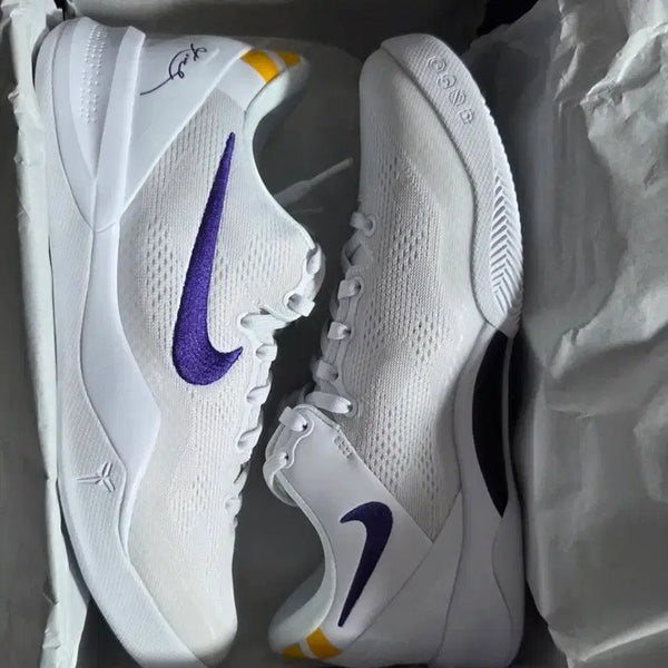 [BUNJANG] Nike Kobe 8 White and Court Purple Basketball Shoes / [255]나이키 코비8 화이트 앤 코트 퍼플