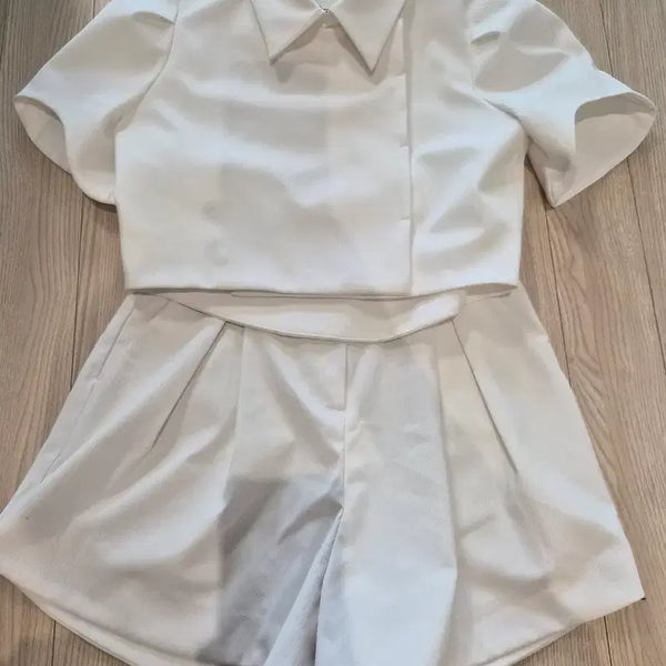 [BUNJANG] Pageu White Setup (Half-Sleeve Jacket & Shorts) / 페이지유 화이트 셋업