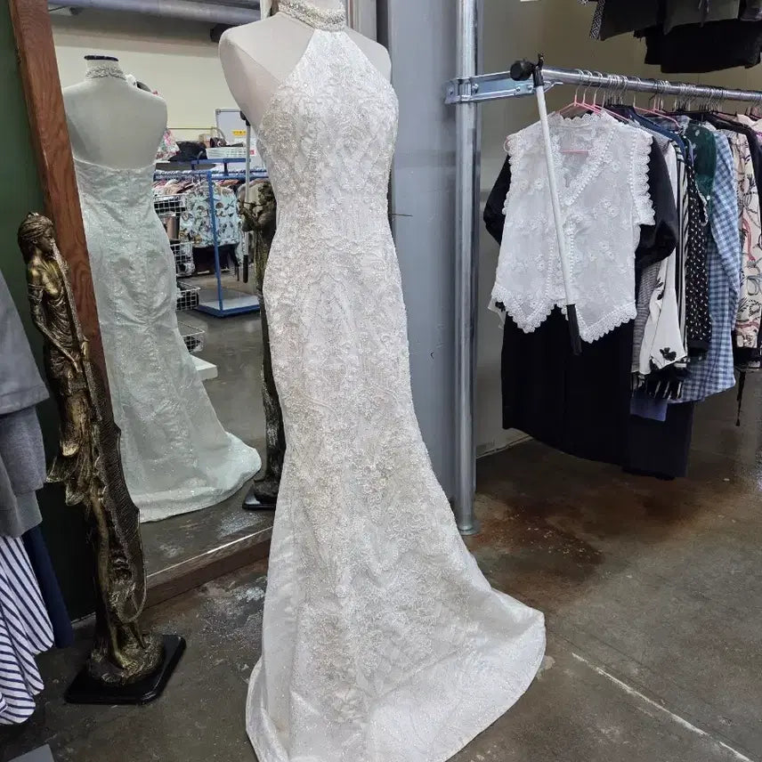 [BUNJANG] Mermaid Halterneck Beaded Lace Dress / 머메이드 홀터넥 비즈 레이스 드레스
