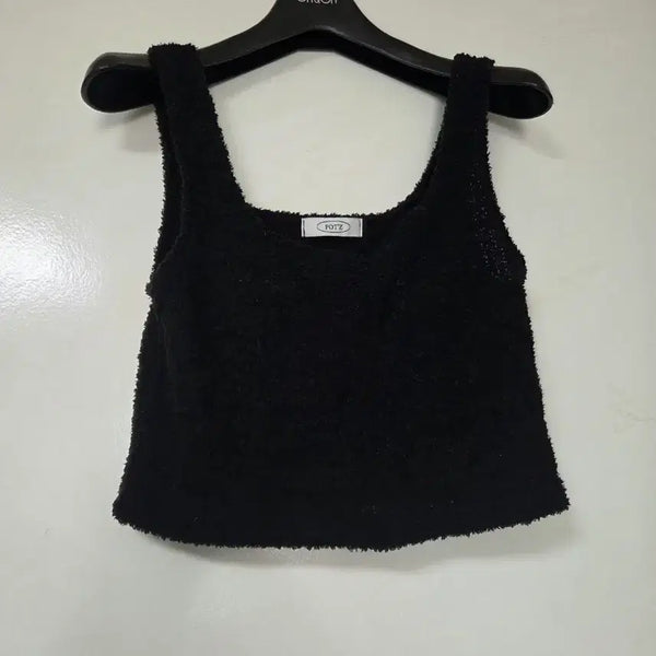 [BUNJANG] POT'Z Boucle Terry Knit Sleeveless Top Black / [POT'Z] 포츠 부클 테리 니트 나시 탑 블랙