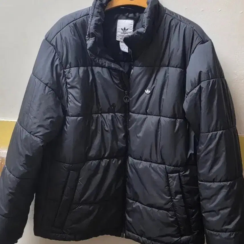 [BUNJANG] Adidas Short Padded Jumper - Black / 아디다스 패딩 점퍼 블랙아디다스 숏 패딩 블랙.  남녀. 공용 100.