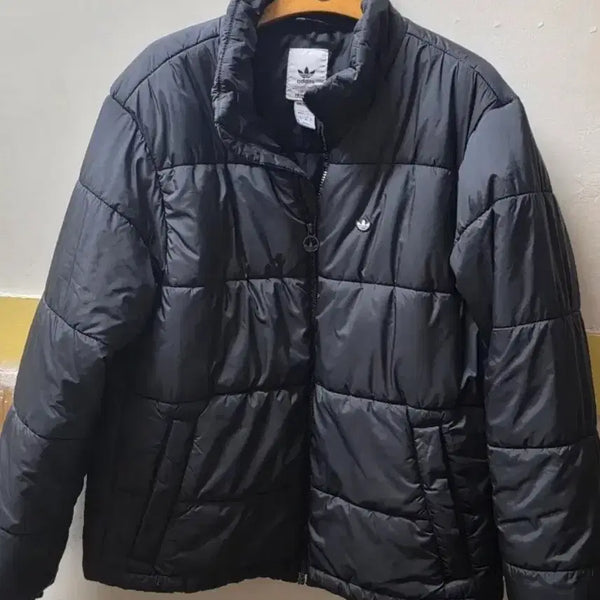 [BUNJANG] Adidas Short Padded Jumper - Black / 아디다스 패딩 점퍼 블랙아디다스 숏 패딩 블랙.  남녀. 공용 100.