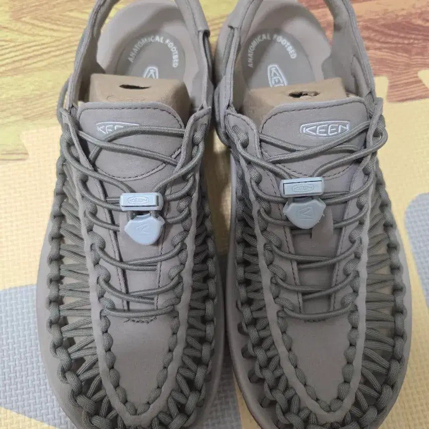 [BUNJANG] Kinn Unique Sandals Timberwolf 265 / 킨 유니크샌들 팀버울프 색상 265