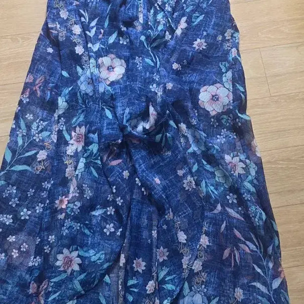 [BUNJANG] Elle Pink Service Bikini Set with Skirt (Black/Blue, Sizes 85-95) / 85~95수영복 .블랙95.(엘르핑크서비스) .랩스커트.