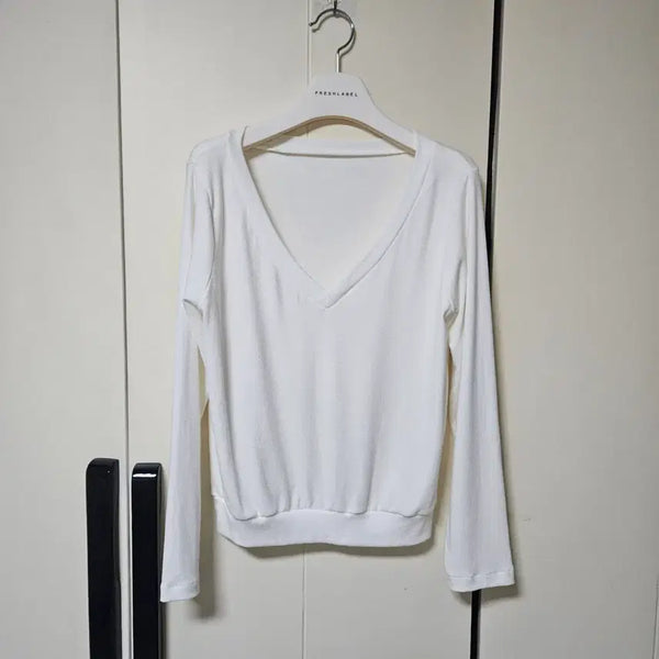 [BUNJANG] Wednesday Oasis V-Neck Long-Sleeve T-Shirt / 웬즈데이오아시스 브이넥 긴팔 티셔츠