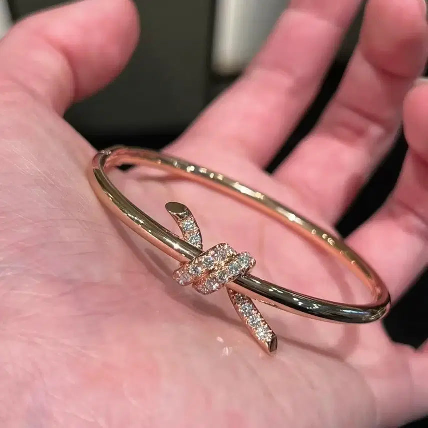 [BUNJANG] Tiffany & Co. Knot 18K Gold Diamond Bracelet / 티파니 Knot 18K금 다이아 팔찌 16호 여성용