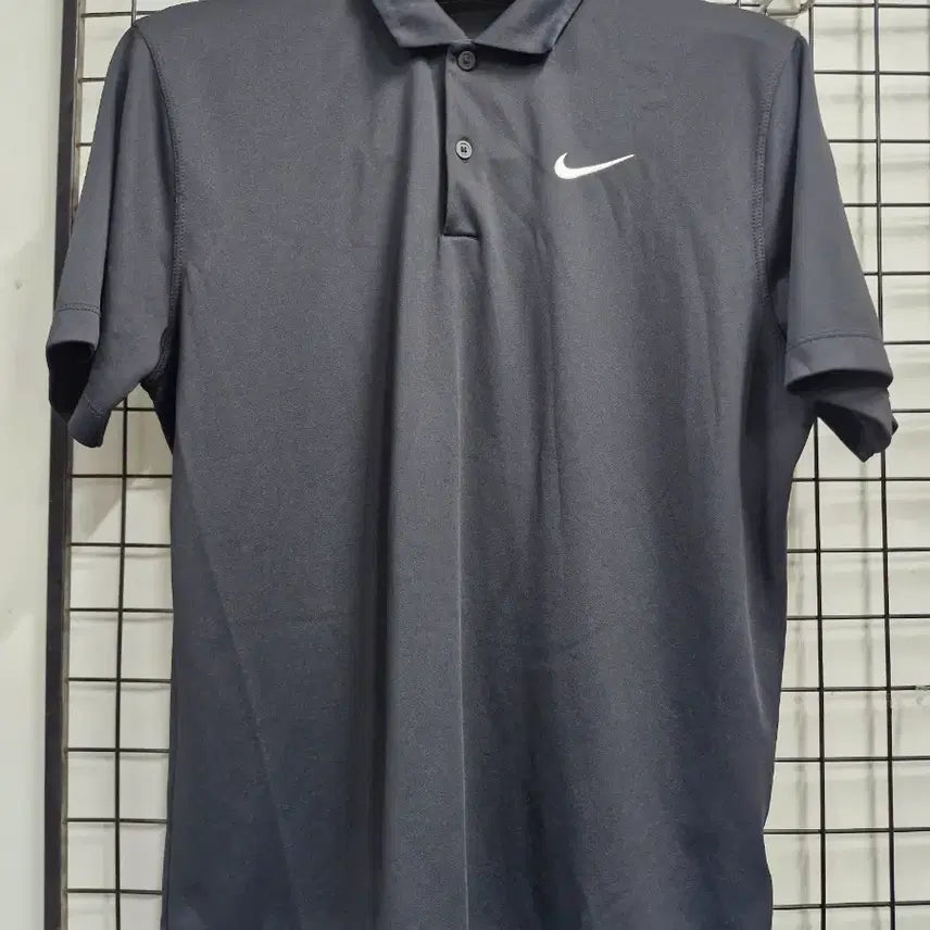 [BUNJANG] Nike Performance Collar Short Sleeve T-Shirt Black (Size 100) / 100L 나이키 폴로 기능성 카라 반팔티 블랙.