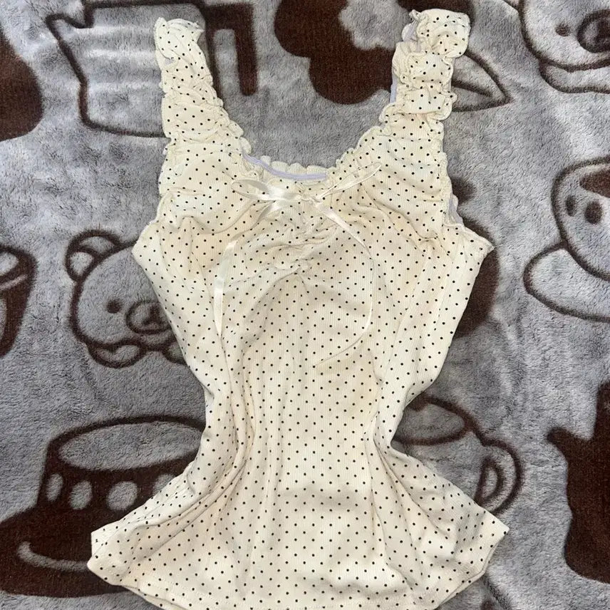 [BUNJANG] Latte Gal Ribbon Frill Polka Dot Sleeveless Top / 라떼갸루 리본 프릴 도트 나시 슬리브리스 리즈리사고전큐롯빈티지