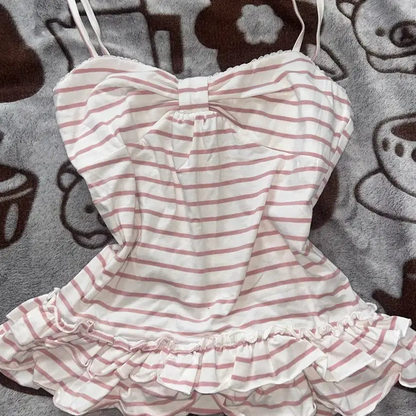 [BUNJANG] Liz Lisa Hime Gyaru Frilled Sleeveless Top / 히메갸루 왕리본 프릴 슬리브리스 나시 리즈리사베메클고전라떼갸루빈티지