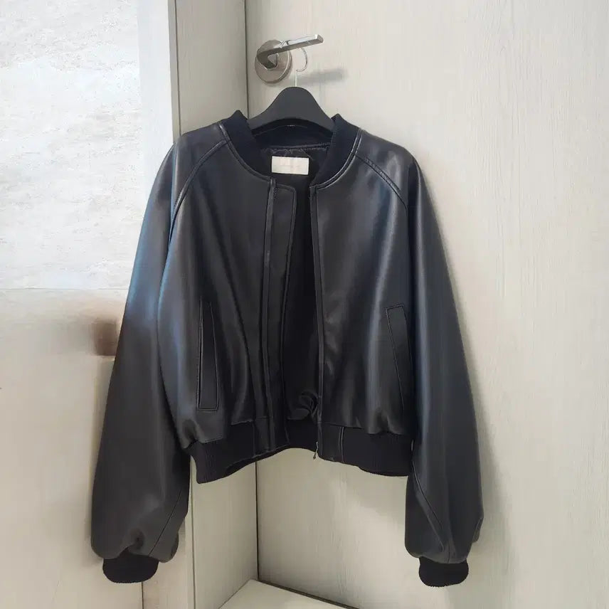 [BUNJANG] Chunitori Bomber Leather Jacket Black Short / 츄니토리 봄버가죽자켓 블랙 숏