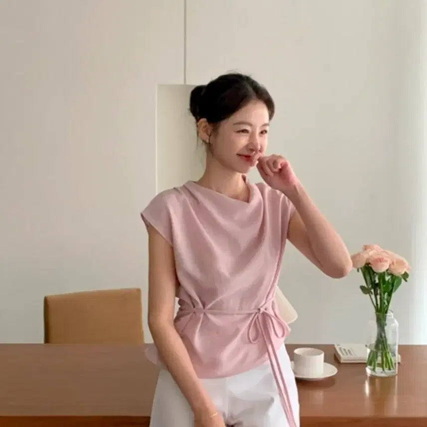 [BUNJANG] Drape Asymmetrical Blouse / 드레이프 언발 블라우스