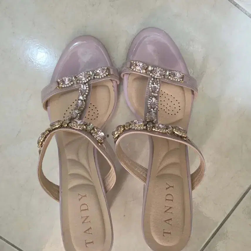 [BUNJANG] Tandy Women's Embellished Mule Sandals / 탠디 뮬 샌들 핑크 베이지 보석 장식240(몇번 안 신었어요)