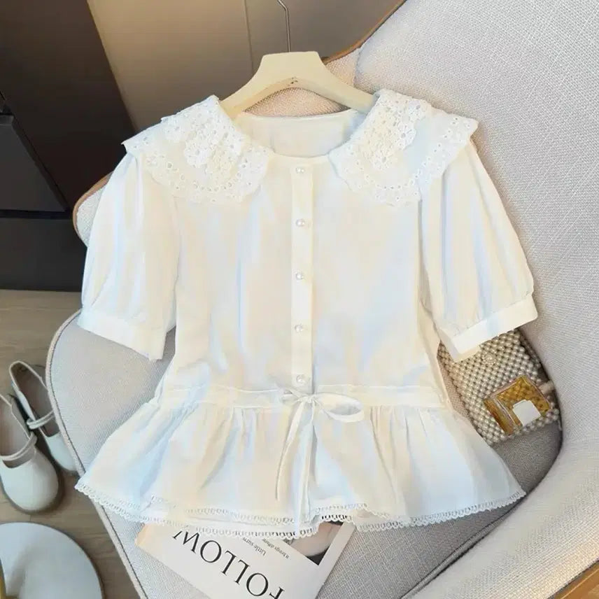 [BUNJANG] Blouse with Lace Collar and Puff Sleeves / 블라우스 레이스 칼라 퍼프 소매