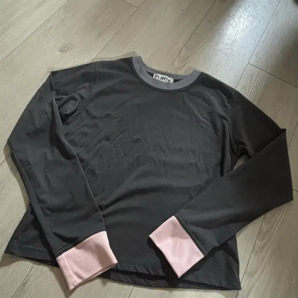 [BUNJANG] Flirty Color Block Long Sleeve T-Shirt / 플러티 그레이/핑크 배색 긴팔 티셔츠