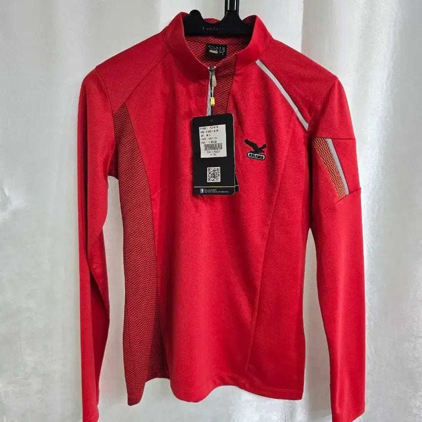 [BUNJANG] Salewa Red Zip-Up T-Shirt / 살레와 레드 집업 티셔츠 (2226)