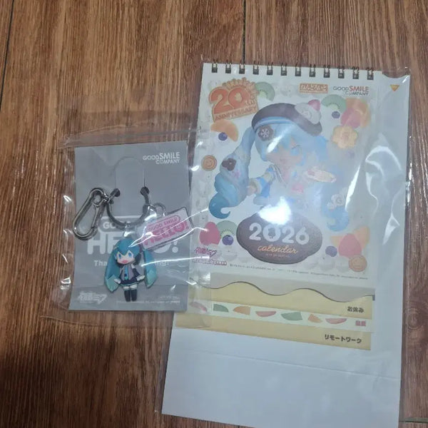[BUNJANG] Miku Calendar 2026 & Hello Miku Keychain Set (Sealed) / [미개봉] 유키미쿠 캘린더 헬로 미쿠 키링