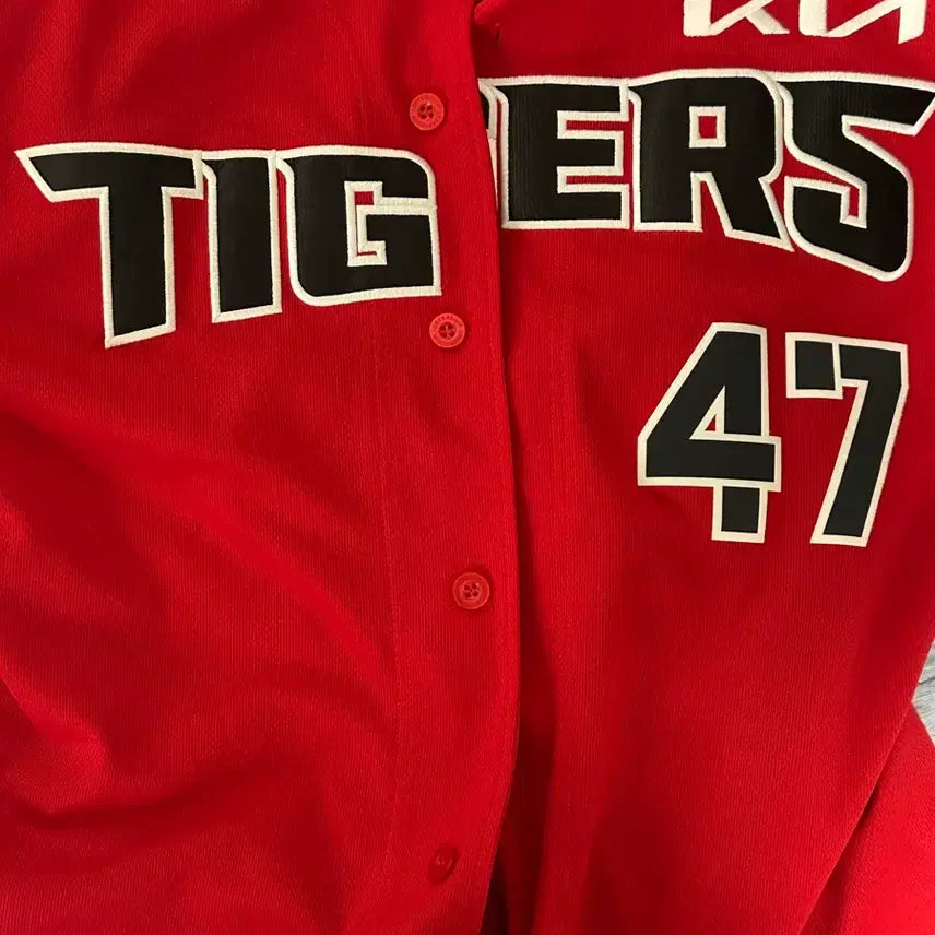 [BUNJANG] Kia Tigers Baseball Team Na Sung-bum Replica Jersey / kia 기아 타이거즈 유니폼 레플리카 레전드 나성범마킹 110