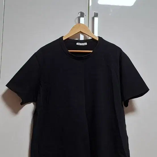 [BUNJANG] Zara Black Short Sleeve T-Shirt XL / ZARA 블랙 반팔티