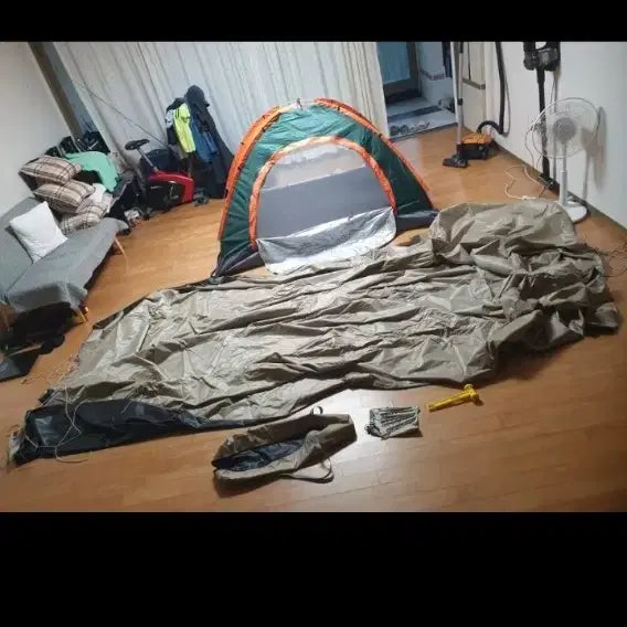 [BUNJANG] 2-Person Pop-Up Tent, Camping Tarp, and Pouch Set - Orange/Green / 오렌지/그린 2인용 팝업 텐트 & 캠핑 용타프 & 파우치 .판매합니다 ^